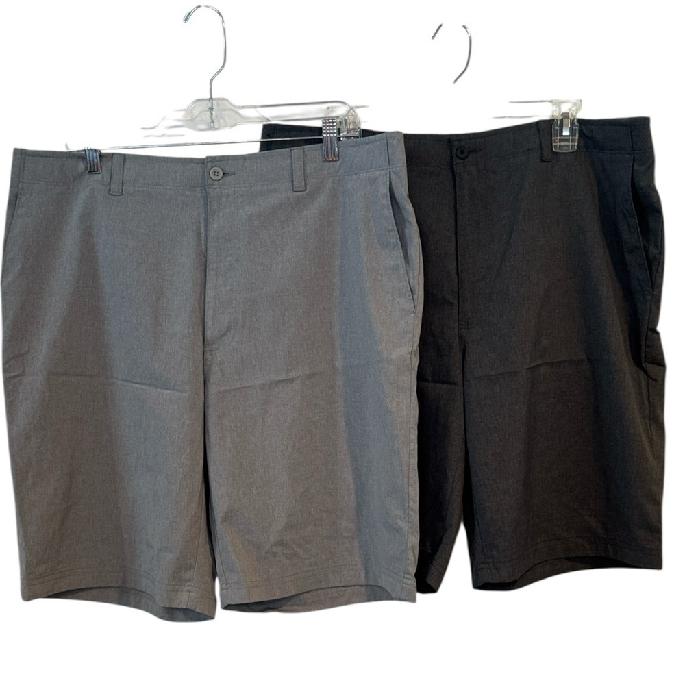 Nicklaus 2 pair Men's Light and Dark Gray Golf Shorts size 38